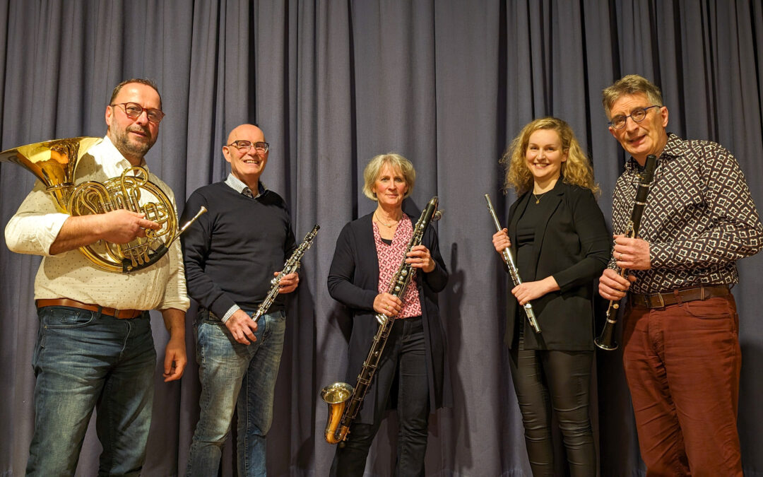 KME Cécile speelt tijdens Oranjeconcert in Podiumkerkje